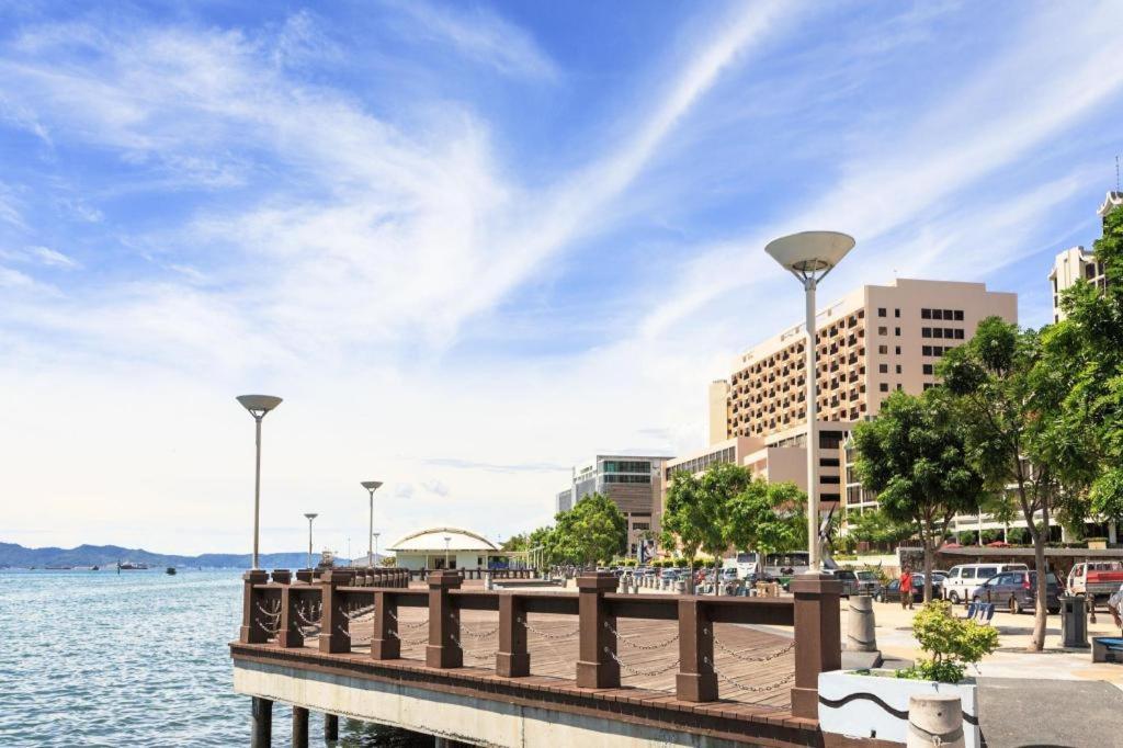 Cathay Hotel Kota Kinabalu Zewnętrze zdjęcie