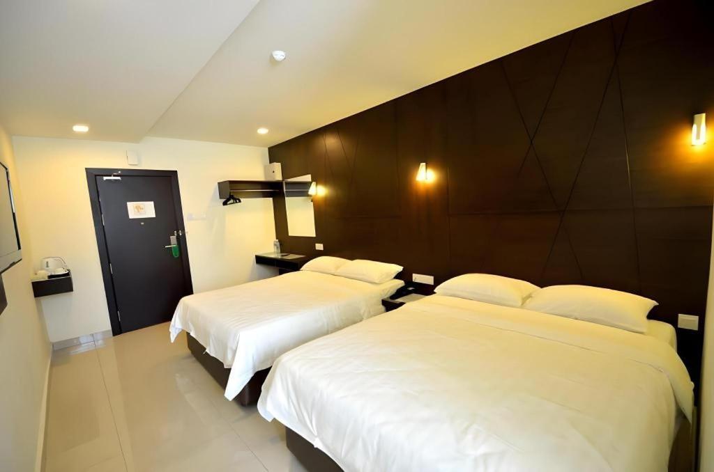 Cathay Hotel Kota Kinabalu Zewnętrze zdjęcie
