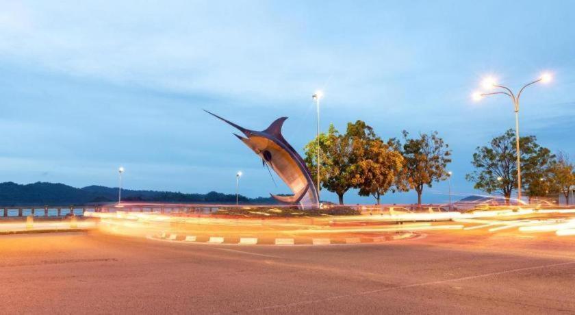 Cathay Hotel Kota Kinabalu Zewnętrze zdjęcie