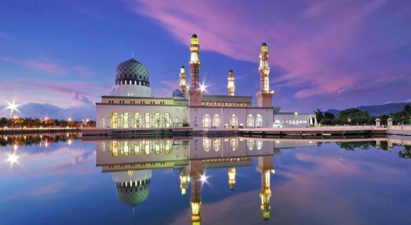 Cathay Hotel Kota Kinabalu Zewnętrze zdjęcie