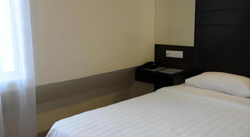 Cathay Hotel Kota Kinabalu Zewnętrze zdjęcie