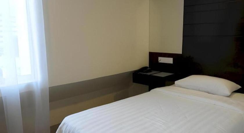 Cathay Hotel Kota Kinabalu Zewnętrze zdjęcie